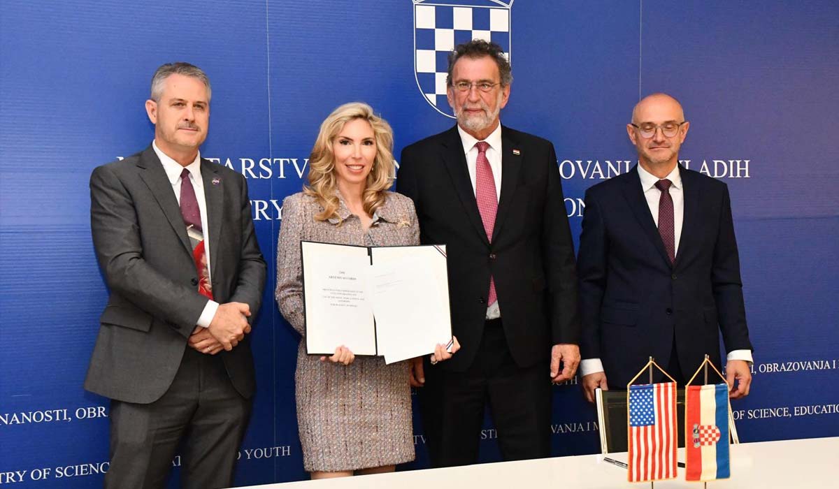 Церемонія підписання Угод «Артеміди» у Загребі між США та Хорватією