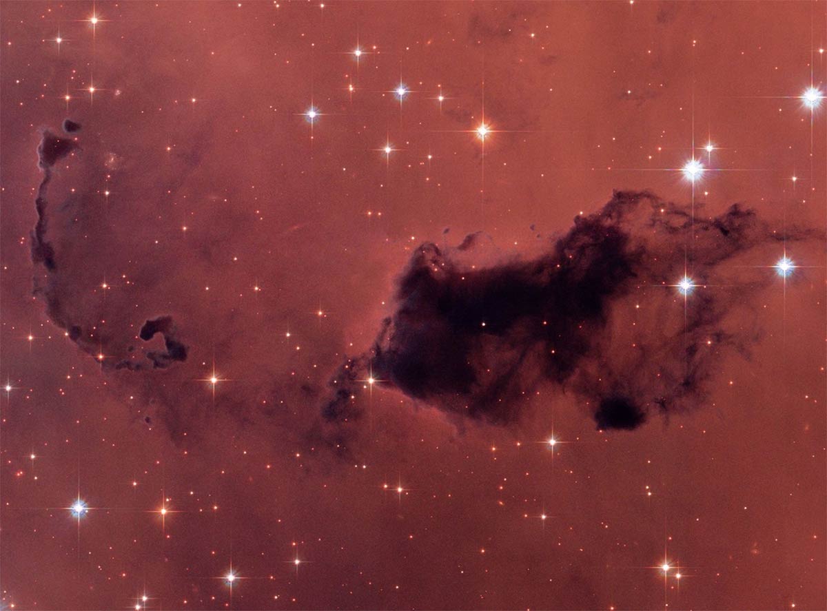 NGC 281 — область зореутворення у Чумацькому Шляху