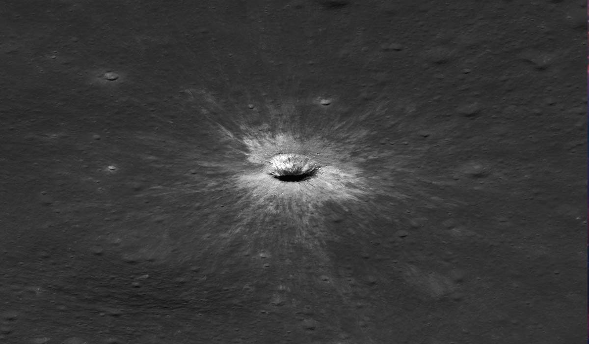 Знімок кратера Макгетчина, зроблений NASA LRO