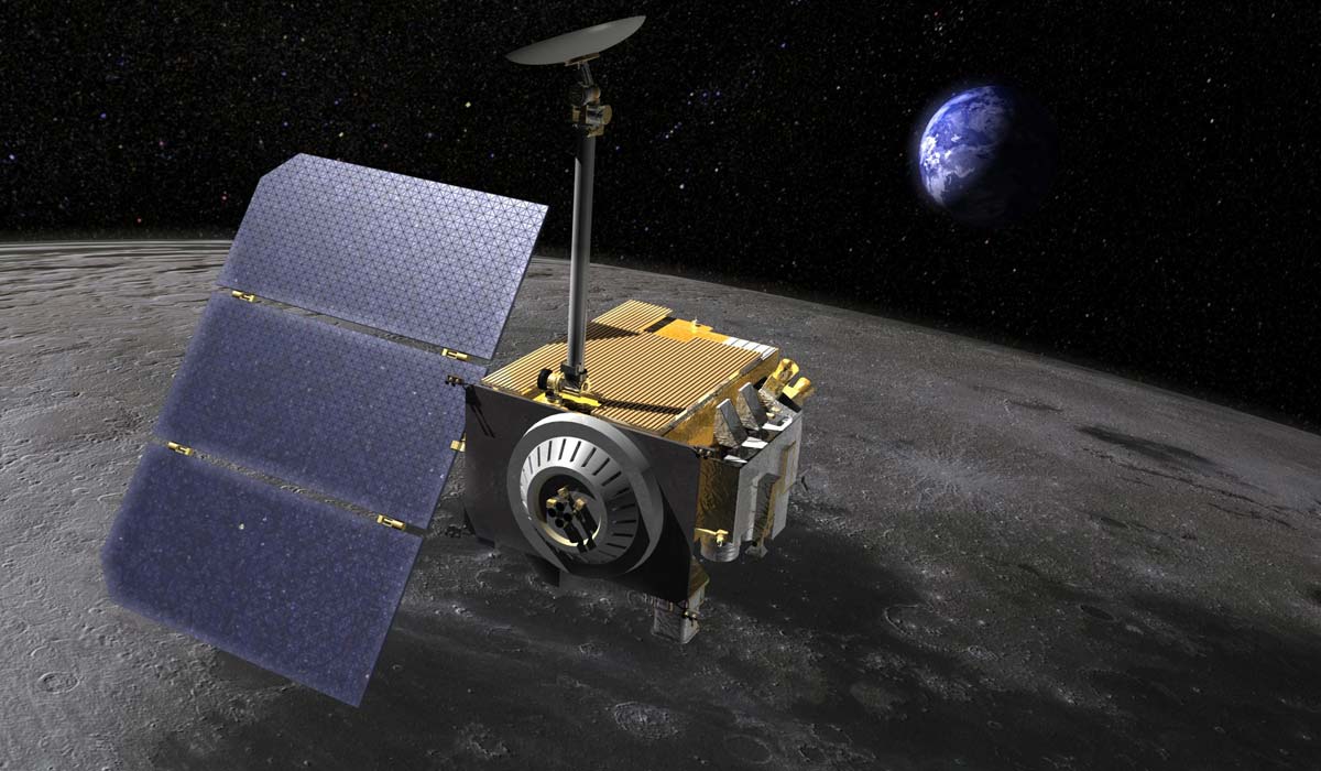 Иллюстрированное изображение аппарата Lunar Reconnaissance Orbiter