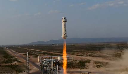 взлет суборбитальной ракеты Blue Origin New Shepard с миссией NS-37