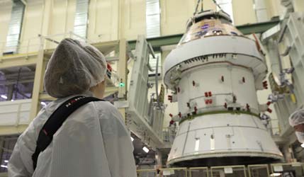 NASA готовит космический корабль Orion к установке солнечных панелей перед миссией Artemis II