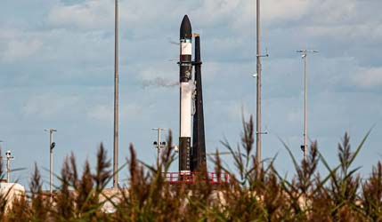 Ракета Rocket Lab Electron на старте
