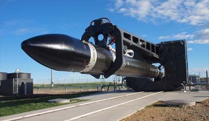 Ракета Rocket Lab Electron на стартовому майданчику острова Уоллопс