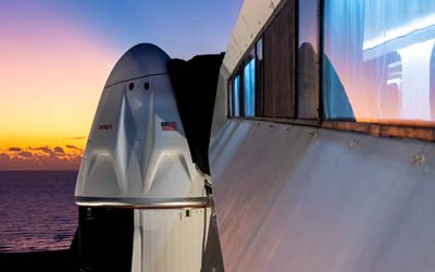 Ракета SpaceX Falcon 9 вже на старті, готується до сьогоднішнього взліту