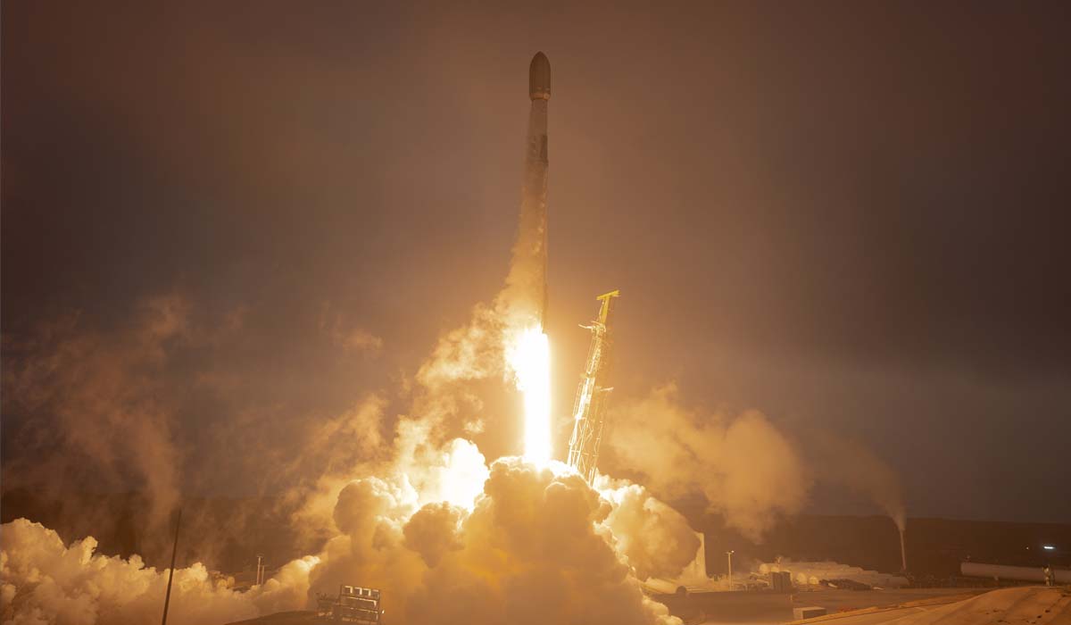 Запуск ракеты Falcon 9 Block 5 со спутниками Starlink Group 17-52 с базы Ванденберг