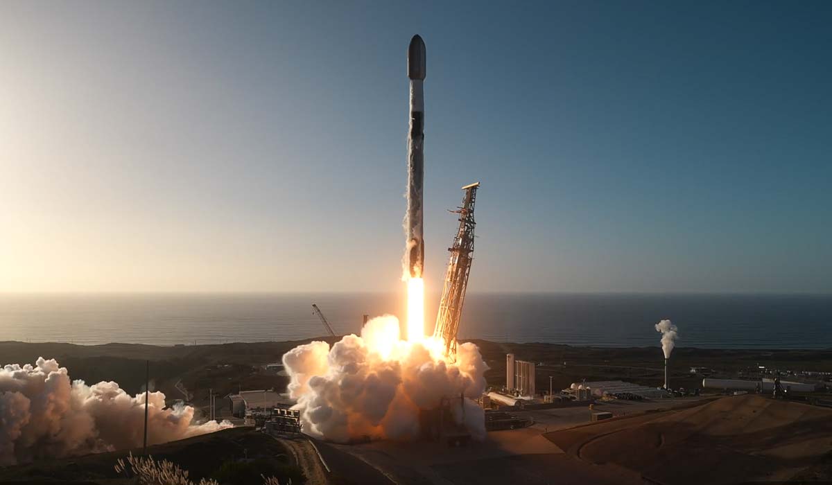 Запуск ракети Falcon 9 Block 5 із супутниками Starlink Group 15-25 з бази Ванденберг