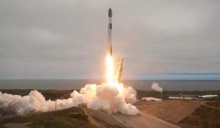 Запуск ракети Falcon 9 Block 5 із супутниками Starlink Group 17-28 з бази Ванденберг