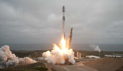 Запуск ракеты Falcon 9 Block 5 со спутниками Starlink Group 17-40 с базы Ванденберг