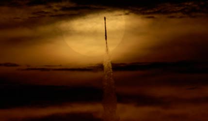 Запуск ракети Falcon 9 Block 5 з групою супутників Starlink Group 10-50 з космодрому на мисі Канаверал