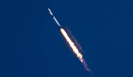запуск ракети Falcon 9 Block 5 із супутниками Starlink Group 17-38 з бази Ванденберг