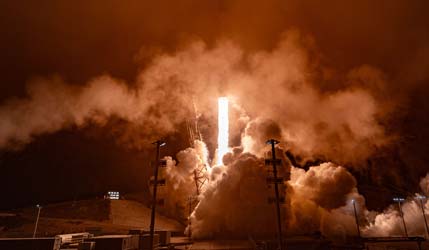 Запуск ракеты Falcon 9 Block 5 со спутниками Starlink Group 17-50 с базы Ванденберг