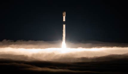 Запуск ракеты Falcon 9 Block 5 со спутниками Starlink Group 15-20 с базы Ванденберг