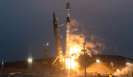 запуск ракети Falcon 9 Block 5 із супутниками Starlink Group 15-27 з бази Ванденберг