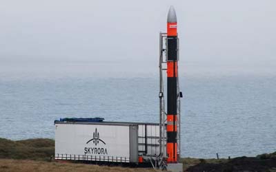 Перший космічний запуск британської ракети Skylark L проривається в морі біля Ісландії