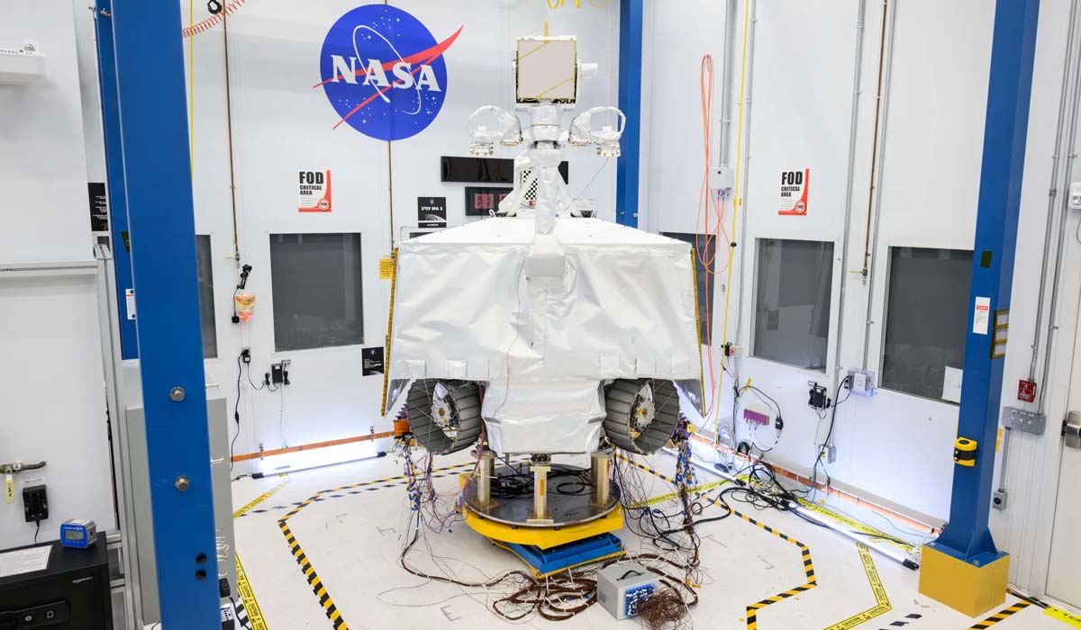 NASA изучает интерес промышленности и партнеров к использованию лунохода VIPER