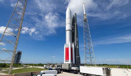 ракета Vulcan VC4S на стартовому майданчику