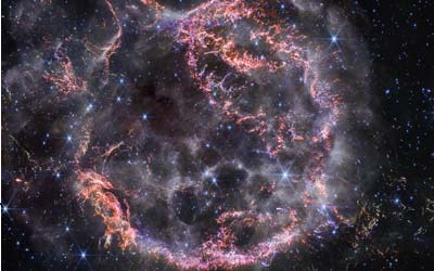 Исследователи ошеломлены взглядом Уэбба на взорвавшуюся звезду